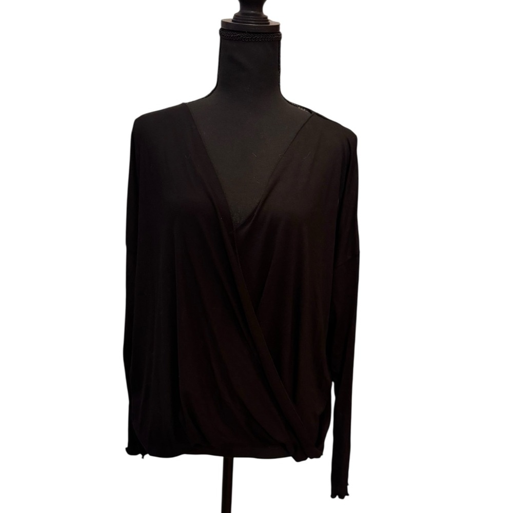 Womens Double Zero black vneck blouse size M